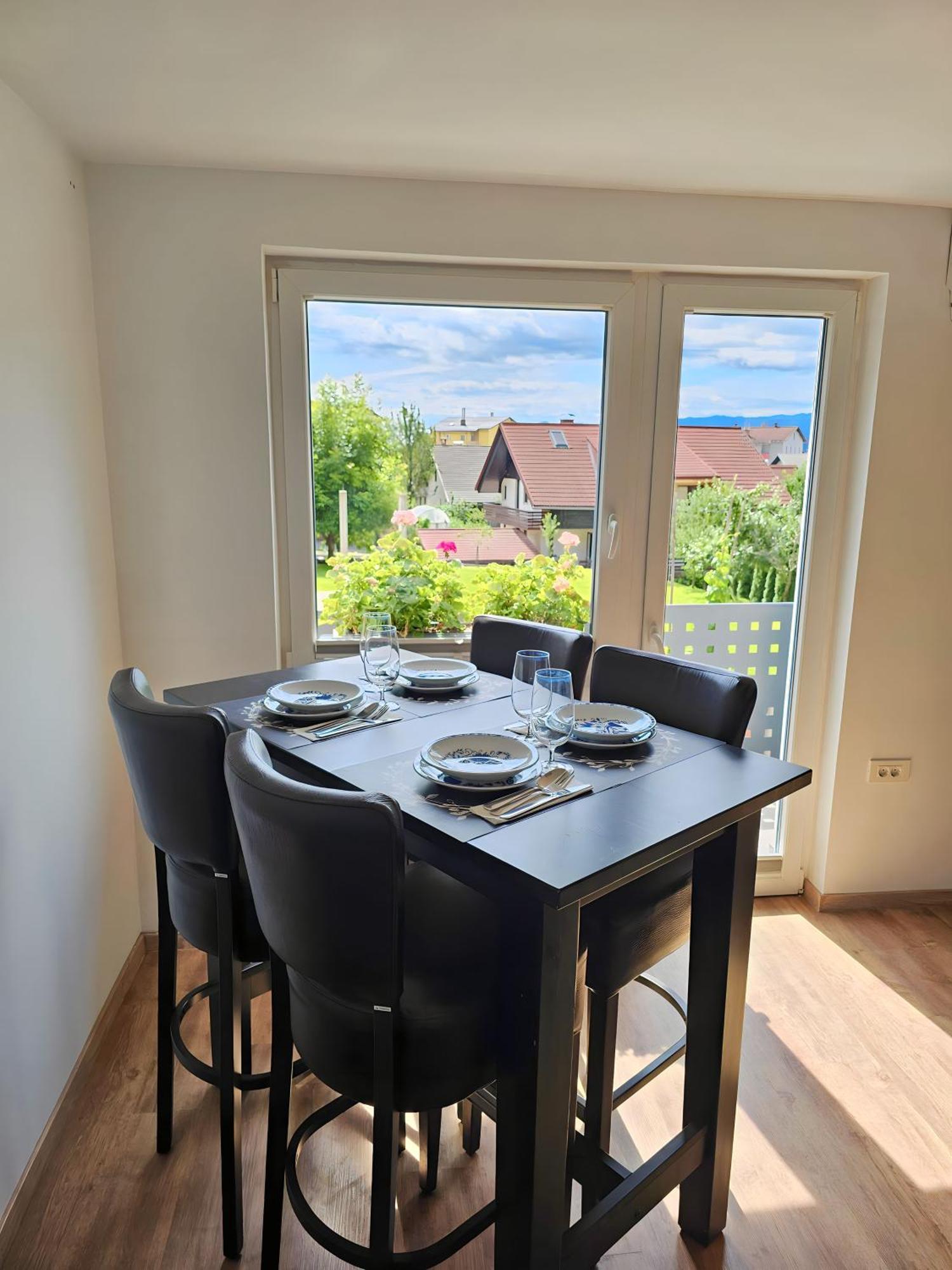 Apartamento Charming Bella Hideout - Adults Only Jesenice Exterior foto